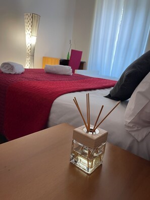2 chambres, fer et planche à repasser, Wi-Fi, literie fournie