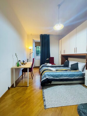 2 bedrooms, iron/ironing board, WiFi, bed sheets