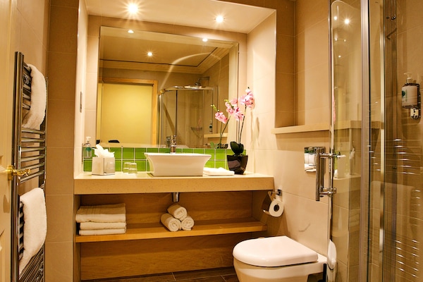 Classic Double Room | Bathroom