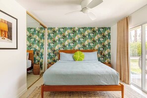 4 bedrooms, desk, iron/ironing board, travel crib