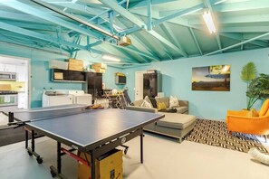 Spielezimmer