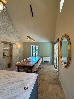 Dining - Le Clos de la Chapelle (Santenay)