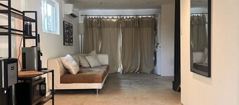 Cozy Dwelling Unit in the Bay!