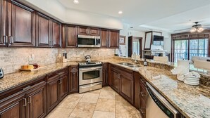 Private kitchen - Best Mtn View-ski In Ski Out & Gondola to Downtown (Breckenridge)