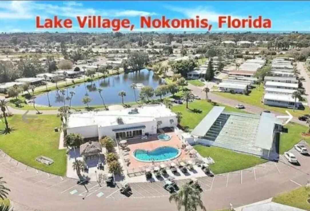 Cozy 55+ mobile home with 1 bedroom-sleeps 4 in pleasant Nokomis near beach