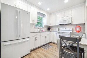 House, Multiple Beds, Patio, Garden View (Deja Blue Garden House) | Private kitchen | Coffee/tea maker - Deja Blue Garden House (Tampa)