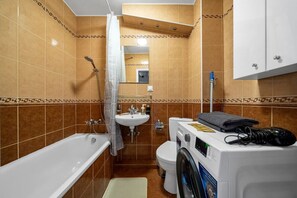 Hair dryer, towels - Warsaw Central Apt - 9th Floor, Balcony, Tram&Bus - by Rentujemy (Warszawa)