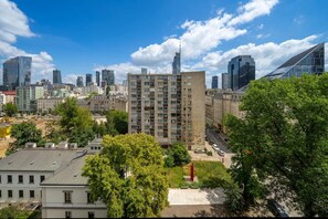 Exterior - Warsaw Central Apt - 9th Floor, Balcony, Tram&Bus - by Rentujemy (Warszawa)