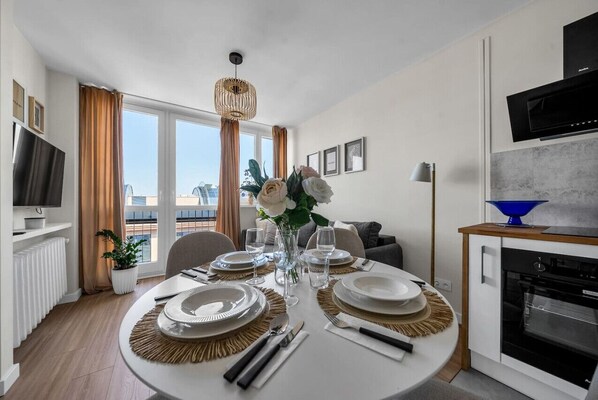 雪櫃、焗爐、爐具、洗碗機