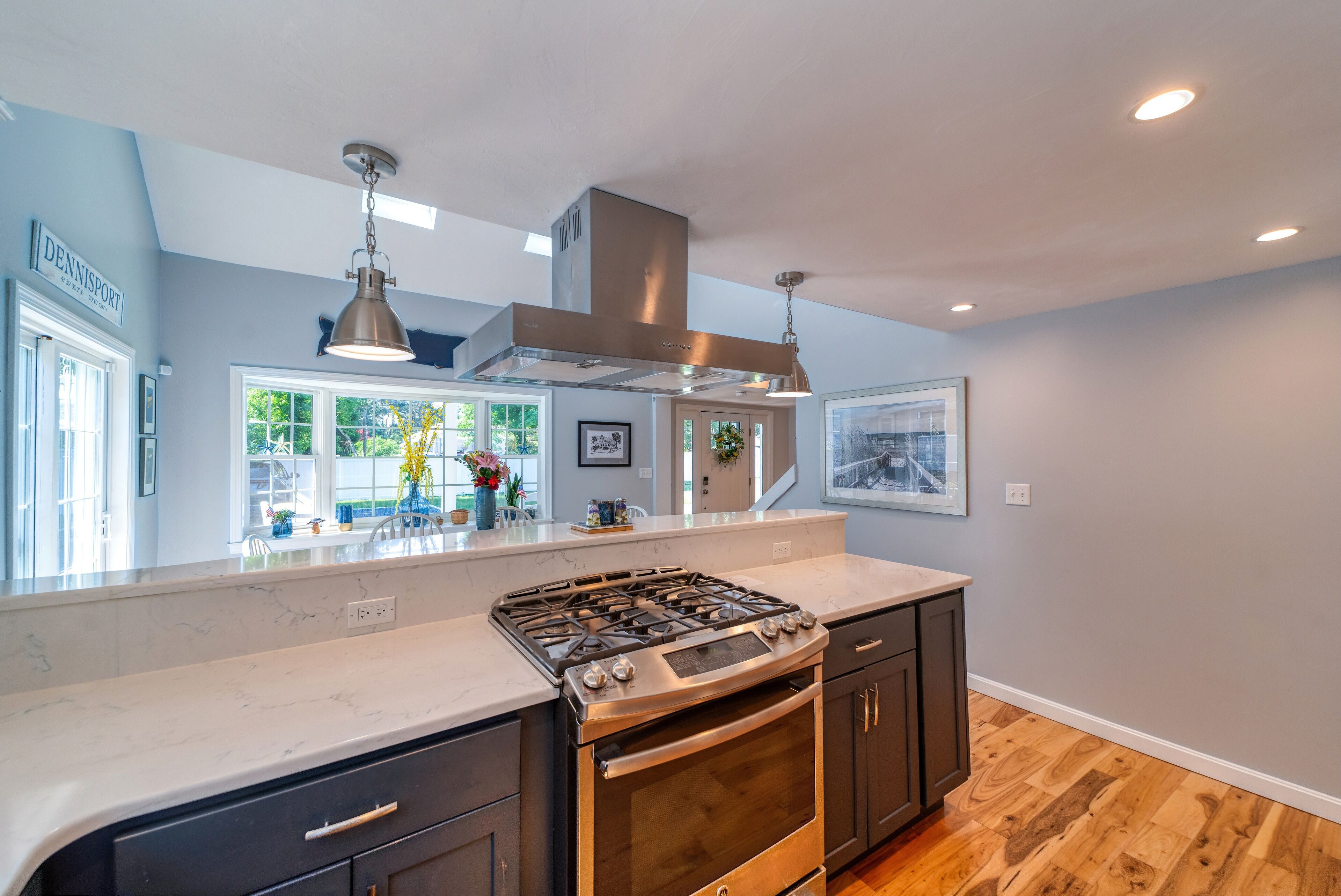 ثلاجة، ميكروويف، فرن، موقد طهي مسطح