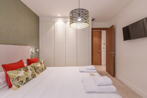 Iron/ironing board, free WiFi, bed sheets