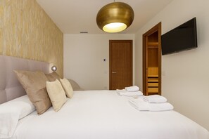 1 dormitorio, tabla de planchar con plancha, wifi gratis y ropa de cama