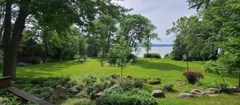 Lakefront Chalet in Montreal