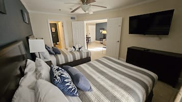 1 bedroom, desk, travel crib, WiFi