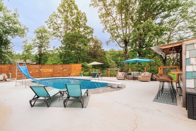 Leaf peeping views-minutes to downtown-stargazing-25 minutes to Asheville