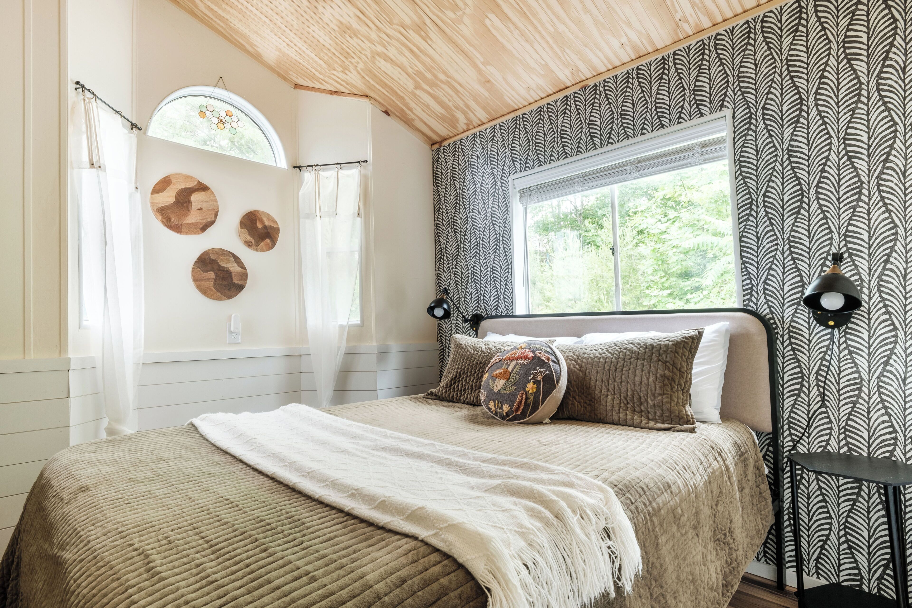 2 多间卧室、办公桌、熨斗/熨衣板、免费 WiFi