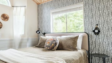 2 habitaciones, escritorio, tabla de planchar con plancha y wifi gratis