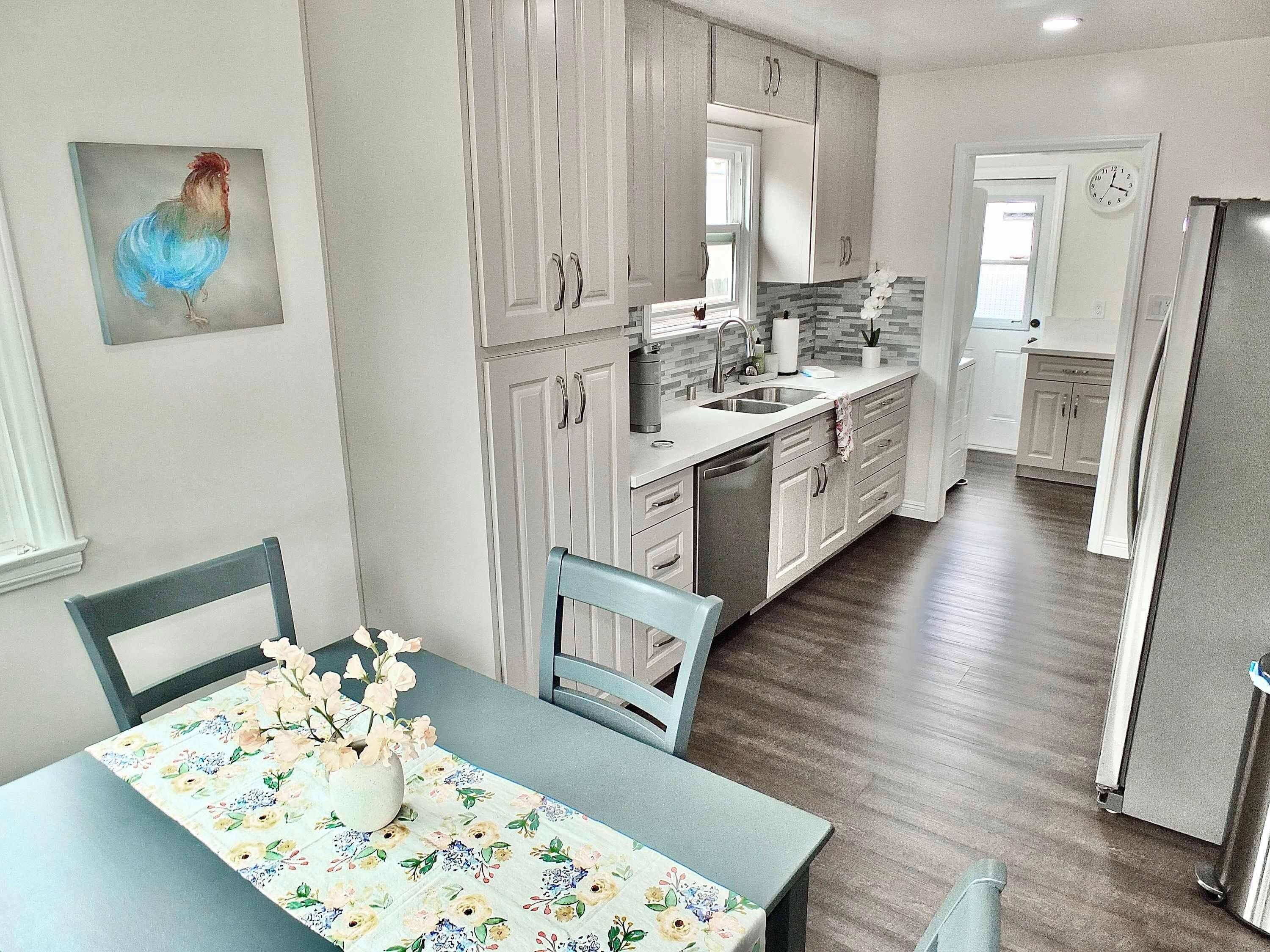 Huis, 1 queensize bed, keuken, uitzicht op tuin (Greenbelt Guesthouse) | Dineren