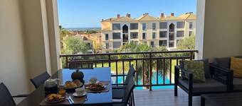 Magnificent New Apartment - Sea View - Residential Area