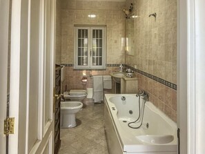 Haartrockner, Handtücher