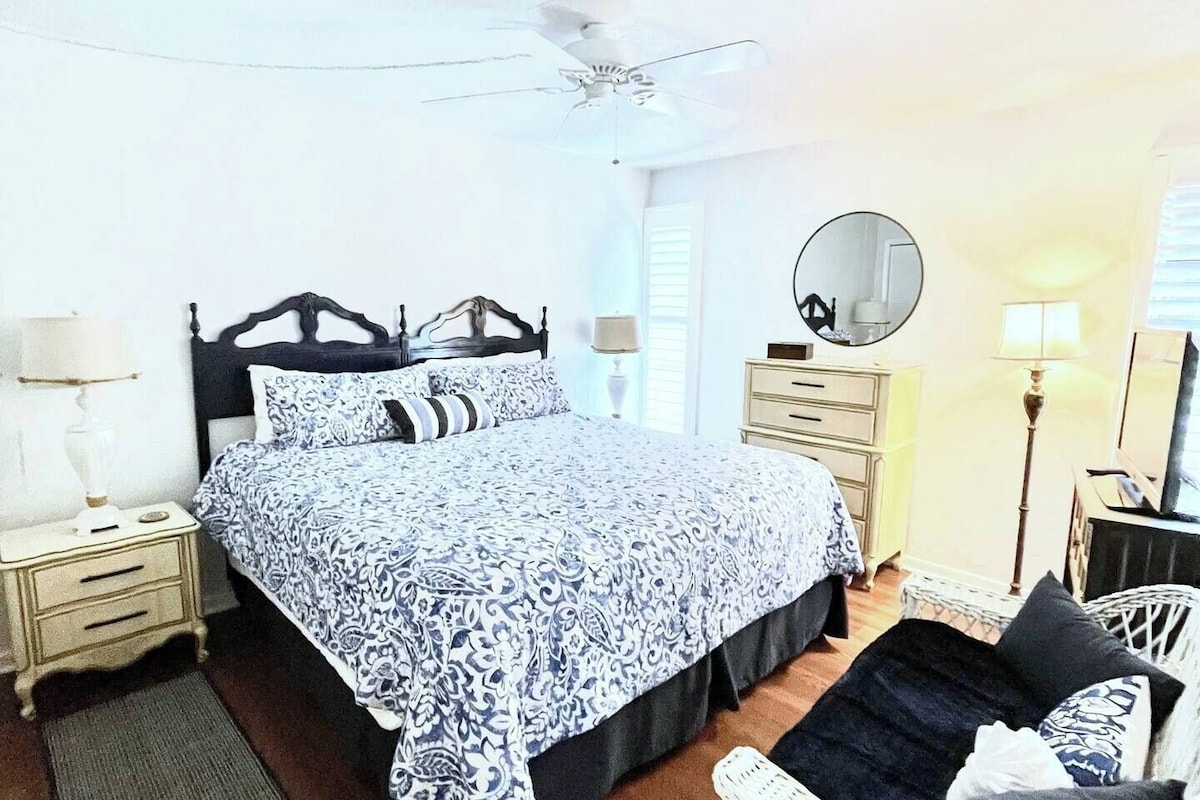 Photo 9 of Beautiful Naples home, walk to private beach!