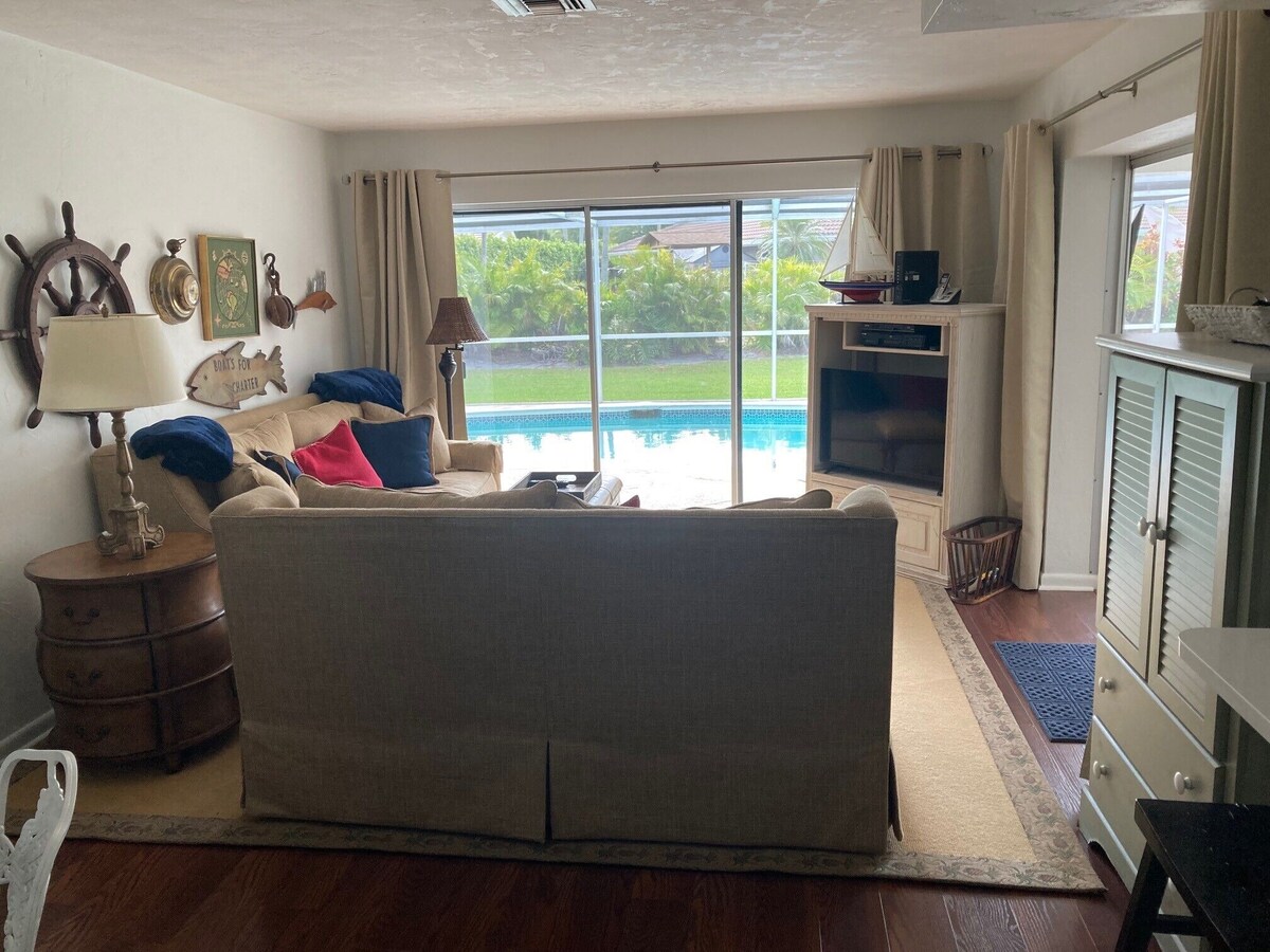 Photo 2 of Beautiful Naples home, walk to private beach!
