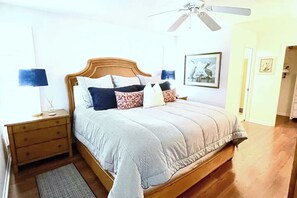 3 Schlafzimmer, Zimmersafe, Schreibtisch, Bügeleisen/Bügelbrett