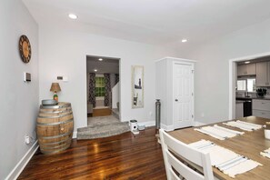 House, Multiple Beds, Patio, Garden View (Hunley Haven Retreat) | Interior