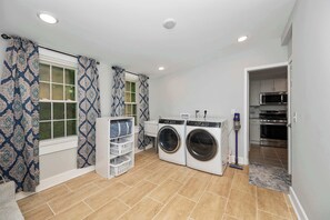 House, Multiple Beds, Patio, Garden View (Hunley Haven Retreat) | Interior