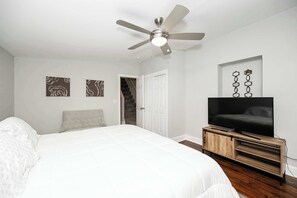 4 bedrooms, individually decorated, individually furnished, bed sheets