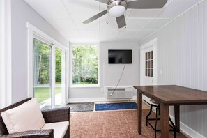 Interior - Hunley Haven Retreat (Cincinnati)