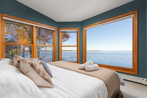 6 chambres, fer et planche à repasser, Wi-Fi, draps fournis