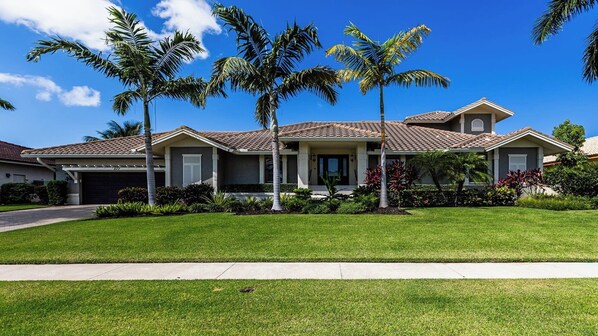 Imagen sin descripción, 1 de 33, botón