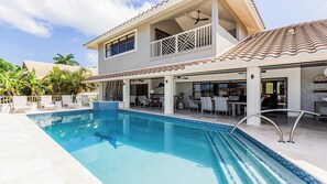 Imagen sin descripción, 4 de 33, botón