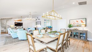 Unclassified image, 5 of 33, button - Spectacular 4 bedroom home in the Tigertail area close to beach access. (Marco Island)