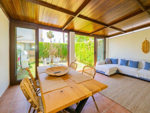 Cubo's Townhouse Sierrezuela / communal pool / BBQ / terrace / parking