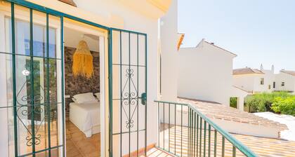 Cubo's Townhouse Sierrezuela