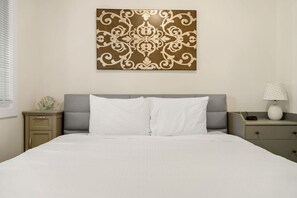 2 bedrooms, desk, free WiFi, bed sheets