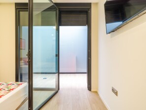 1 sovrum, skrivbord, strykjärn/strykbräda och gratis wi-fi