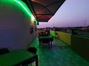 Balcony - Room-economy Double Bed in Royal Blue Gu (Lomé)