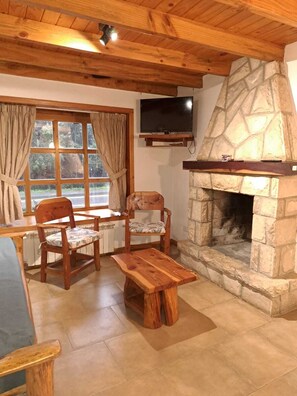 Bungalow, 1 chambre | Coin séjour