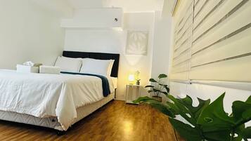 2 bedrooms, in-room safe, iron/ironing board, free WiFi