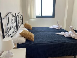 2 bedrooms, iron/ironing board, WiFi, bed sheets