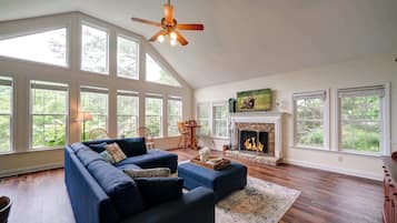 House, Multiple Beds, Patio, Mountain View (Lakeside Country Cottage) | Living area | 42-inch flat-screen TV with digital channels, fireplace