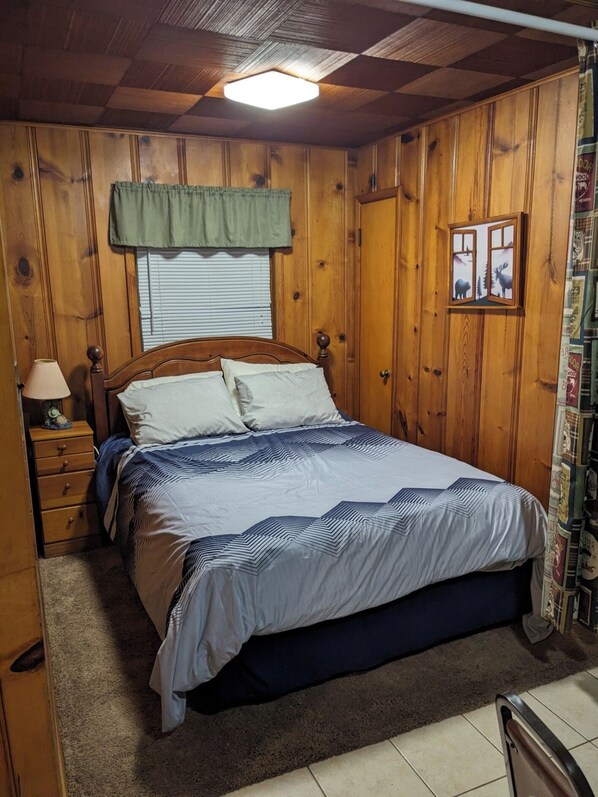 2 bedrooms, WiFi, bed sheets