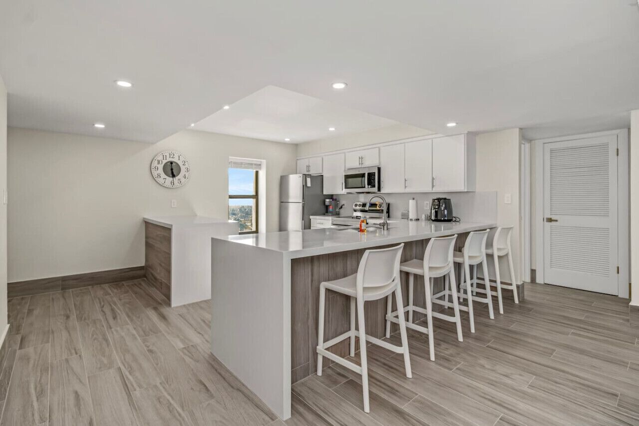 冷蔵庫、電子レンジ、食器洗い機、トースター