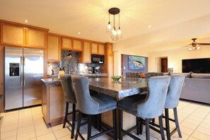 Private kitchen - A-409 Enjoy Your Vacation In This Exquisite Condominium! (Cabo San Lucas)