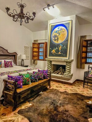 4 habitaciones, tabla de planchar con plancha, wifi y ropa de cama 