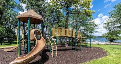 Lakeside Living at Abbey Springs