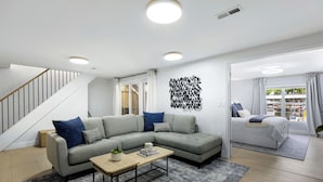 Rumah, patio (Lakeside Lux) | Area keluarga
